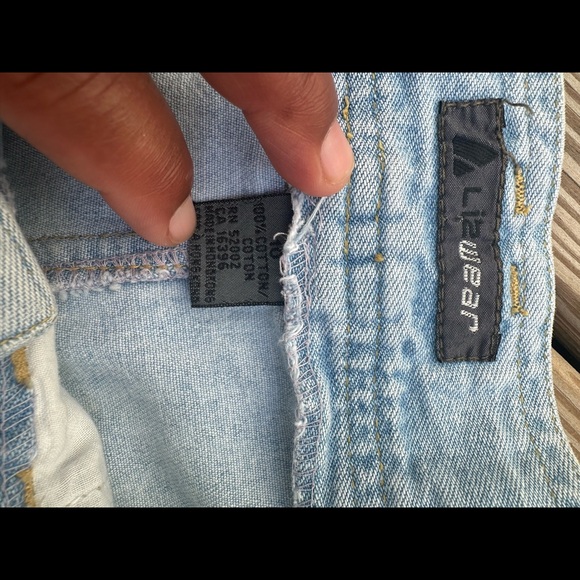 Liz wear pleated shorts - Picture 4 of 4